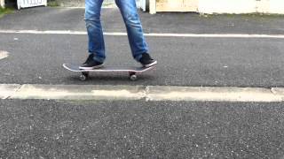 Faire un ollie en skate  Tuto de skate en 36 secondes [upl. by Aeslehs124]