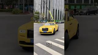 Người phụ nữ giàu có ở Thâm Quyến trên chiếc rollsroycewraith [upl. by Shell478]