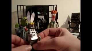 Muppets action figures Beaker with Muppets Lab amp Dr Bunsen Honeydew [upl. by Melony]