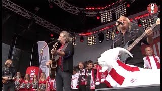 Die FCHymne mit den Höhnern und 50000 Fans [upl. by Niala]