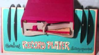 CARNIVAL RECORD PLAYER  VINTAGE 50S TOY quotThe Courtesy Songquot and quotThe Safety Songquot [upl. by Annairdua301]