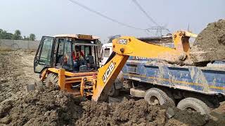 जेसीबी से डंपर लोड कैसे करें JCB se dumper kaise load Karen JCB 3DX Plus operator new [upl. by Aratihc]