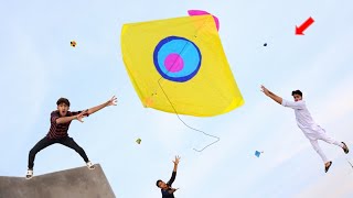 Kite Flying Vs Big Balloon Challenge  Kite [upl. by Aneert]