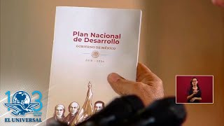 Distribuye AMLO 10 mil ejemplares del Plan Nacional de Desarrollo [upl. by Sanjiv]