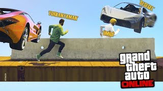 FURKAN GERİ DÖNDÜ  5 KİŞİ ARABALAR VS KOŞUCULAR  GTA 5 Online FurkanYamanSesegelÜmidiOzan [upl. by Aliekahs747]