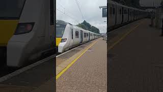 Knebworth Railway Station Train [upl. by Ociram324]