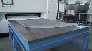 Plate Straightening MachinePerforated Sheet Metal Leveling Machine [upl. by Ennovehc]