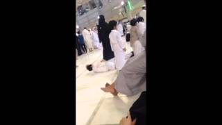 How to control your kids in Grand Masjid Al haram [upl. by Ydnam880]