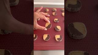 Biscotti diamantini bigusto alla vaniglia e cacao Ricetta nei commenti biscotti cacao vaniglia [upl. by Acinor]