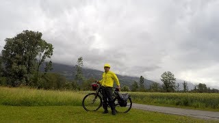 Die passende Regenkleidung fürs Radfahren [upl. by Ploch]