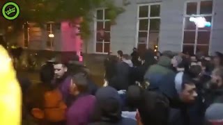 Een groep hooligans zocht de confrontatie met PSVsupporters [upl. by Isidore775]