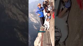 Al Borde del Abismo Una Aventura Aterradora en la Montaña 😲 [upl. by Lois48]