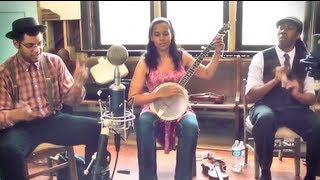 Carolina Chocolate Drops  Briggs Corn Shucking Jig via Liveset [upl. by Champagne]