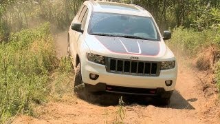 ► 2013 Jeep Grand Cherokee Trailhawk  OFFROAD [upl. by Siuqaj]