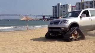 KIA Mohave ＋4×4 Hyper Delta ＶⅢ detachable crawler unit [upl. by Derfliw976]