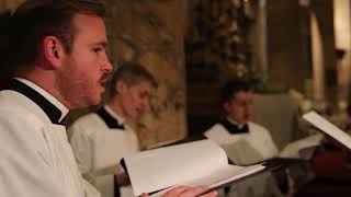 La Tradition Catholique à Rome  Reportage sur la messe tridentine au coeur du pantheon VF [upl. by Enetsuj]