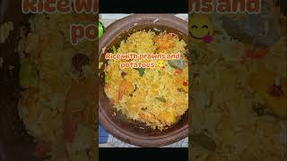 Prawnd and Potatoes  ඉස්සෝ සහ අලේ කතාව food  bearcookbook [upl. by Cand120]