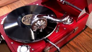 Columbia 9000 Gramophone plays Jack Shilkret [upl. by Idnym]