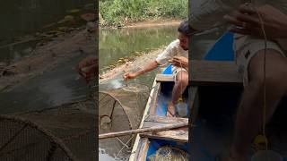 കാറ്റേ നീ വീശരുതിപ്പോൾ 😅  shorts fishing keralafishing [upl. by Heady]