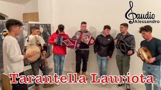 Tarantella lauriota a lezione di organetto con la zampogna e tamburello [upl. by Haeel306]