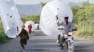 Pakistan Cheapest Way to Transport Cooking Gas to Home [upl. by Hayman]