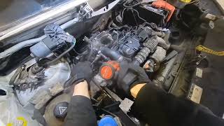 Replacing the high pressure fuel pump Peugeot 16 hdi [upl. by Heydon]