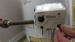 Reset a Honeywell gas water heater control valve 5 blinks  flashes of death WV8840B1042 WV8840B1109 [upl. by Harriet]