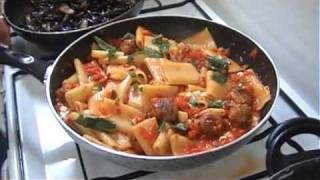 Paccheri al sugo con polpettine di melanzane [upl. by Anevad382]