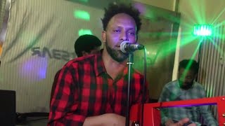 Bereket mengesteab song የዕዋፍ ኽራማት live Amanuel Goitom [upl. by Naerb700]