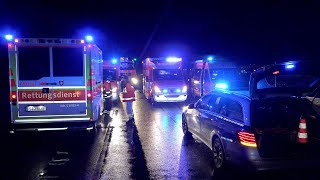 FLUGHAFENFEUERWEHR amp RETTUNGSDIENST im EINSATZ  Frontalzusammenstoß  E [upl. by Ynahteb799]