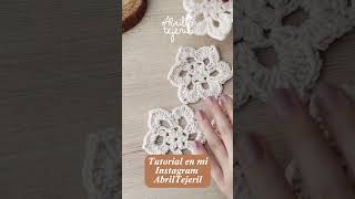 Flor de navidad adorno o carpeta a Crochet artecrochet crochet tutorial clasesdecrochet [upl. by Brunella]