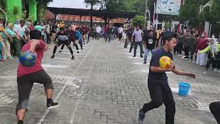 Bola Gotong [upl. by Danuloff]