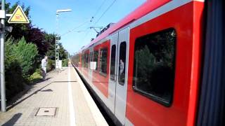 SBahn Stuttgart 2x ET 423 bei der Aus und Einfahrt im Halt Schwaikheim [upl. by Ashely]