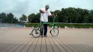 Brompton Folding Demowmv [upl. by Bergmans]