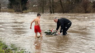 Simbolično obeleženo plivanje za Časni krst u Arilju [upl. by Adnwahsal]