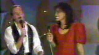 Marilyn McCoo amp Peter Allen duet on SOLID GOLD [upl. by Airla]