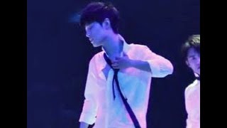 XiaoZhan 肖战 Xiao Zhan sexy dance focus XNine concert 2017 [upl. by Garett890]