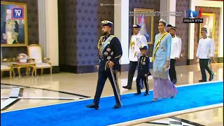 Istiadat Pertabalan Agong Raja Melayu pemimpin negara tiba di Istana Negara [upl. by Budwig250]