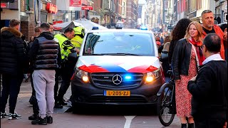 Assistentie collegas bij arrestatie  Politie met spoed tijdens Koningsdag in Amsterdam [upl. by Carlson]