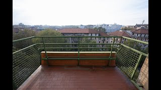 In vendita appartamento panoramico con vista esclusiva su Milano – Viale Romagna [upl. by Nevs263]