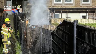 SPEELHUISJE BRANDT AF IN ACHTERTUIN WONING [upl. by Eiznekcm150]