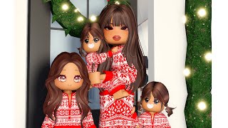 CHRISTMAS 2023 IN BERRY AVENUE  Roblox Family Roleplay [upl. by Dnalram615]