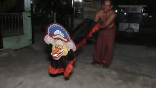 BARONGAN TANPA KAKI JALAN SENDIRI [upl. by Khoury]