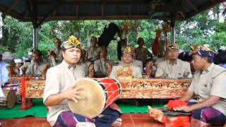 Balinese Gamelan  Tabuh LASEM  PENGECET [upl. by Hanselka]