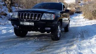 Jeep Grand Cherokee 47L V8 off road winter [upl. by Lrigybab259]