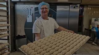 Visite de la société Meringues et Biscuits Domino avec Sébastien Overney [upl. by Yevad866]