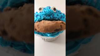 🧁Cookie Monster cupcake baking stopmotion [upl. by Wil135]