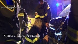 VOLANTE 113 INCIDENTE STRADALE GRAVE CON FERITI [upl. by Brunk]