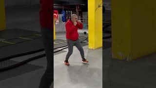 Boksta Adımla Yumruk Atma boks boksantrenmanı shorts boxing [upl. by Sordnaxela86]