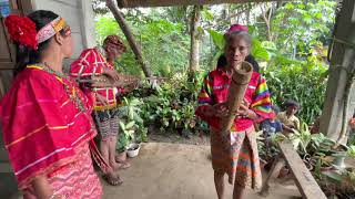 Obo Manobo Dance Using Their Native Musical Instruments Called Kudlong and Saluray [upl. by Gazzo]